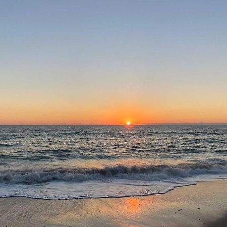 Walk To Shore Satellite Beach Condo With Ocean View Екстер'єр фото