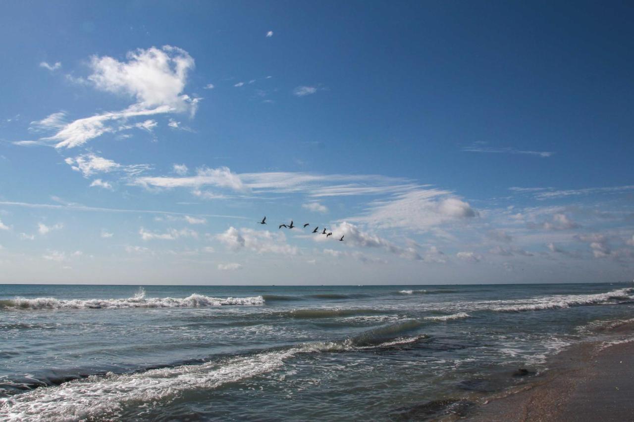 Walk To Shore Satellite Beach Condo With Ocean View Екстер'єр фото