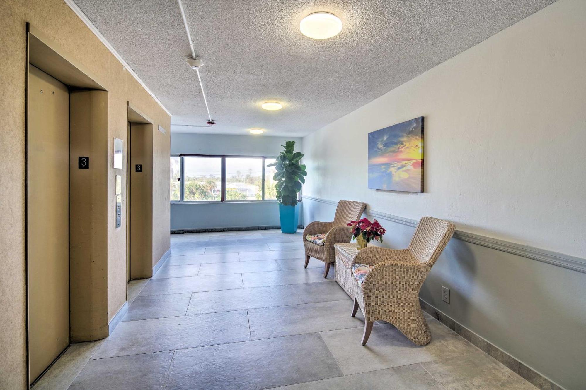 Walk To Shore Satellite Beach Condo With Ocean View Екстер'єр фото