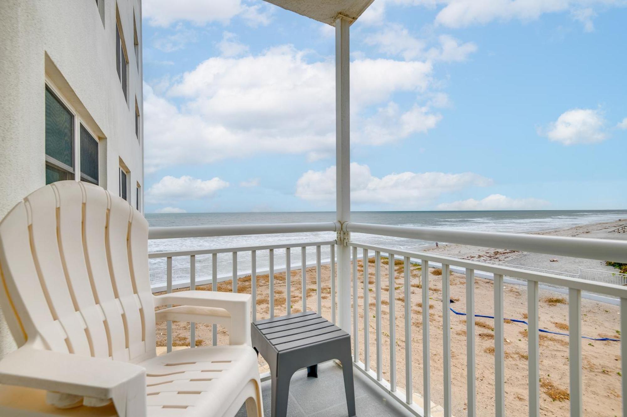 Walk To Shore Satellite Beach Condo With Ocean View Екстер'єр фото